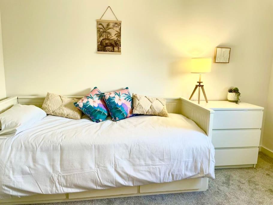 Modern Chic Summer Holiday Retreat. 新码头 外观 照片