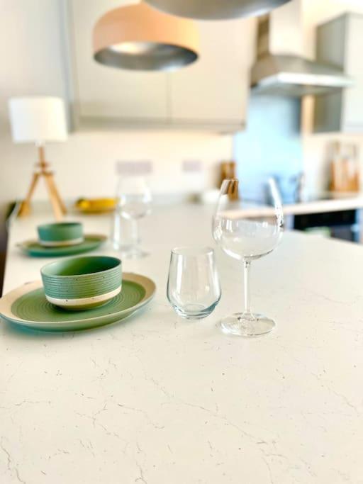 Modern Chic Summer Holiday Retreat. 新码头 外观 照片